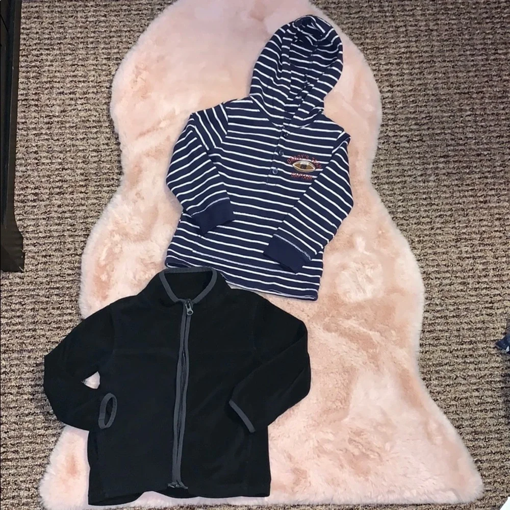 5 for 25🎈 Oshkosh carters set